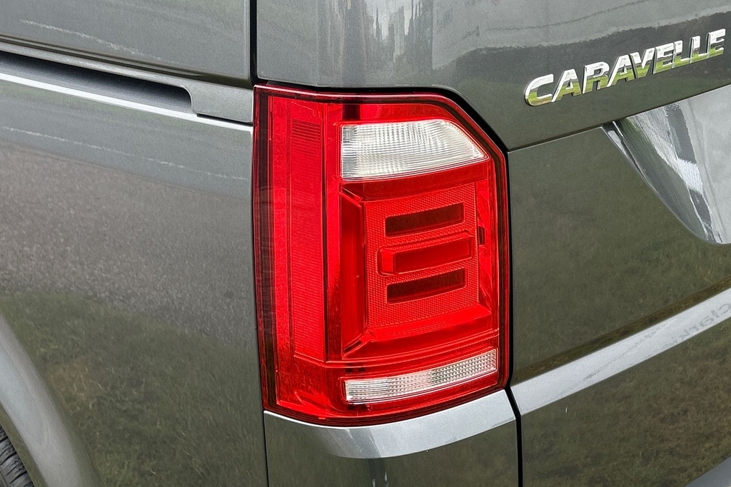 Volkswagen Caravelle Se Swb Eu6 150 Ps 2.0 Tdi Bmt 7Sp Dsg Do Green #19