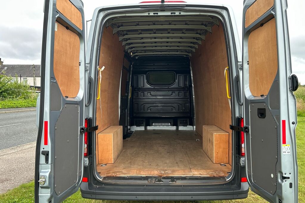 Volkswagen Crafter Cr35 Mwb Fwd 2.0 Tdi 140Ps Commerce Plus High Roof Silver #11