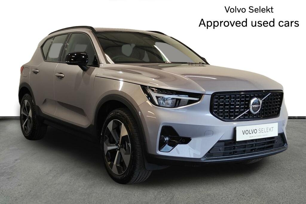 Volvo XC40 2.0 B3p Plus Dark Silver