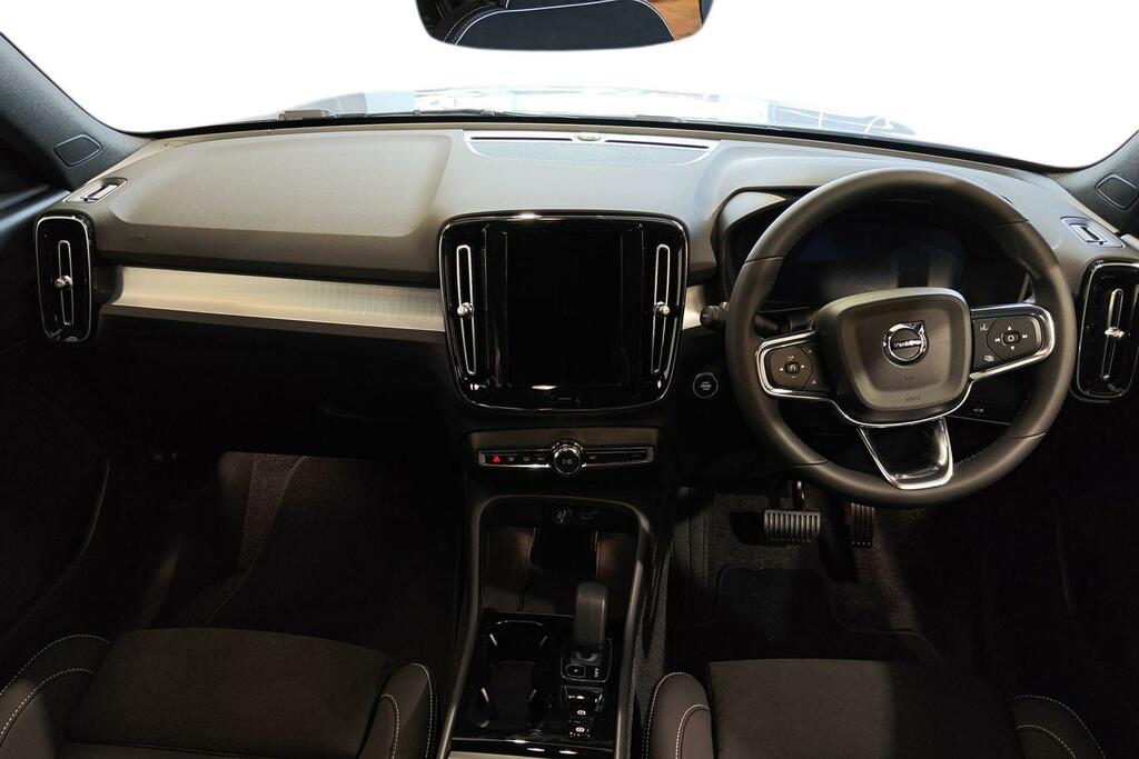 Volvo XC40 2.0 B3p Plus Dark SV26NFZ Silver #6