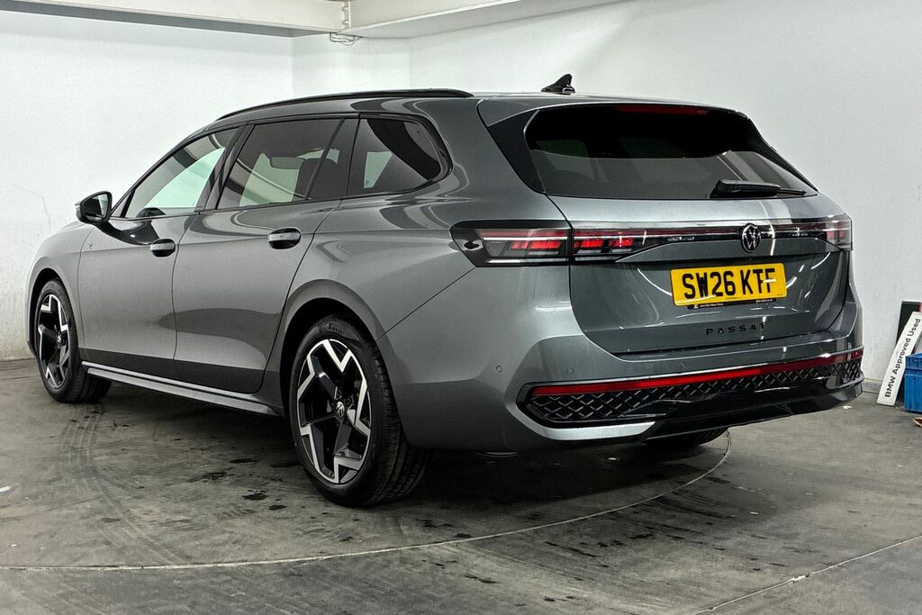 Volkswagen Passat 1.5 Etsi R-line Dsg Grey #3