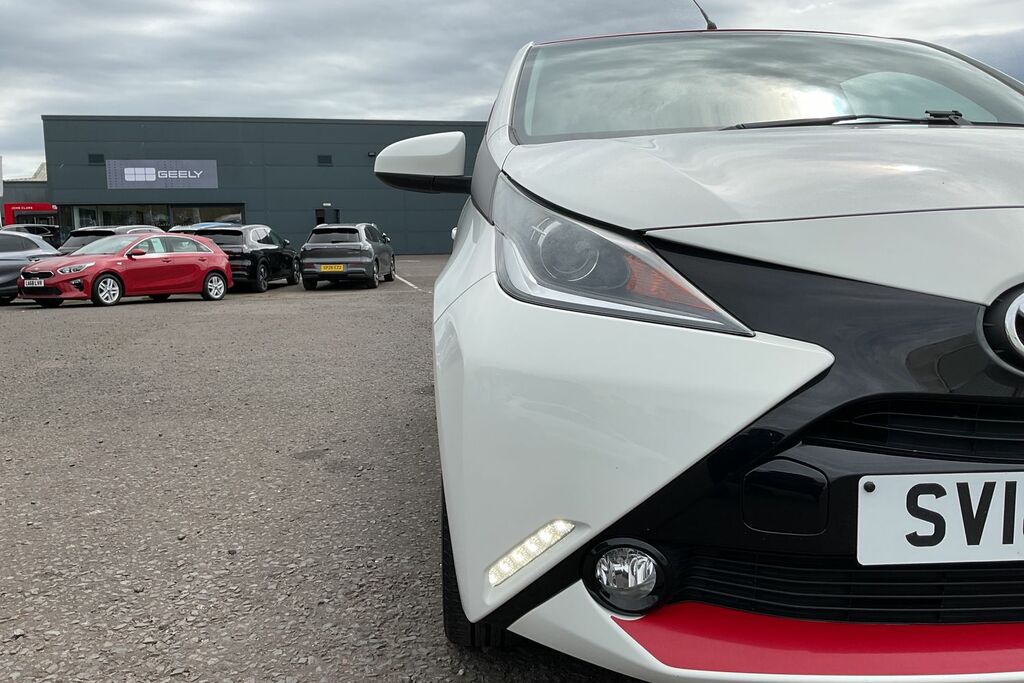 Toyota Aygo Vvt-i X-plore White #29