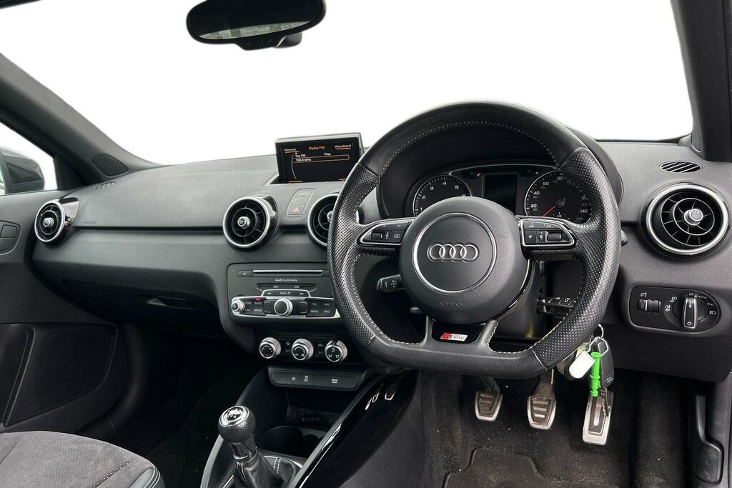 Audi A1 1.4 Tfsi Cod Black Edition Euro 6 Ss SV16WXK Black #5