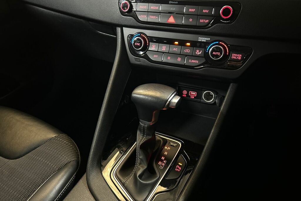 Kia Niro 1.6 Gdi 3 Suv Hybrid Dct Euro 6 Ss Red #19