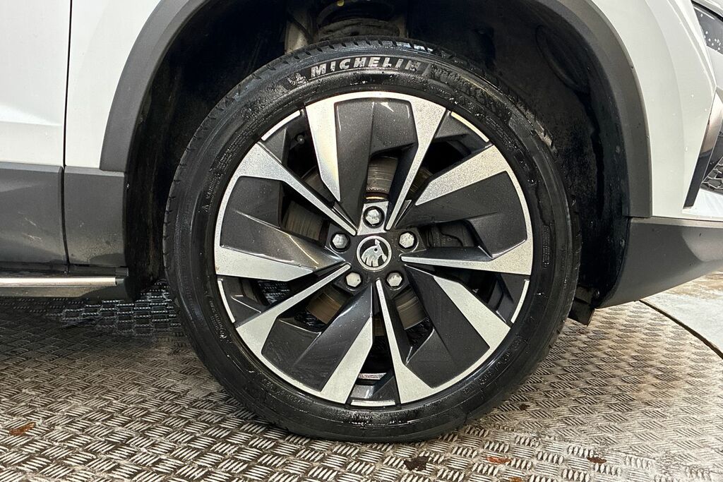 Skoda Karoq 1.5 Tsi Se L Dsg White #5