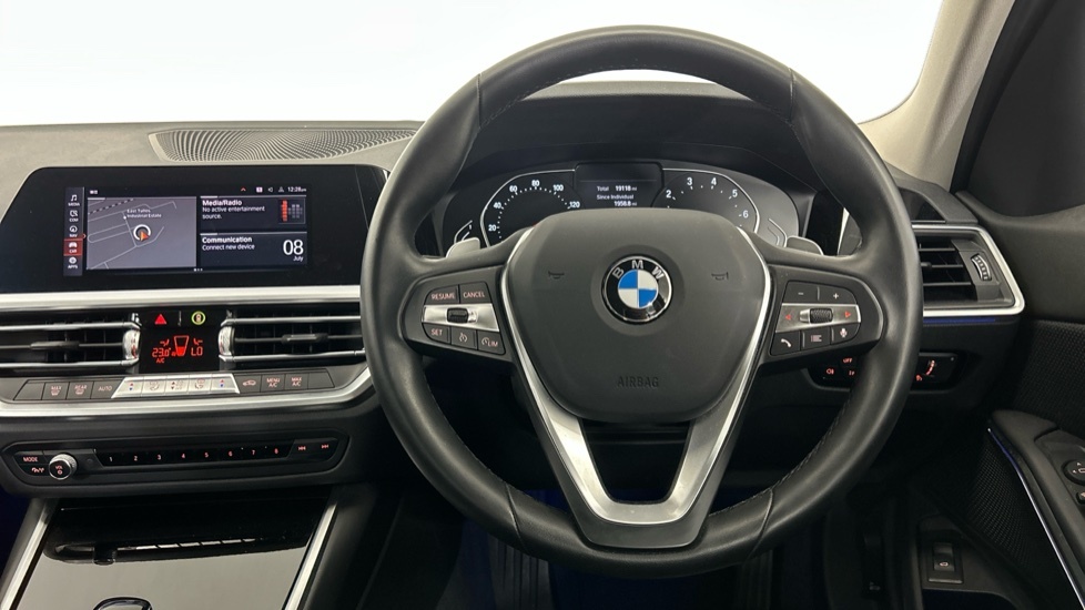 BMW 3 Series 320I Se Touring SV70UXP Blue #5