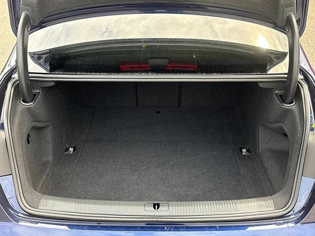 Audi A4 2.0 Tfsi 40 S Line Estate S Tronic Euro White #11