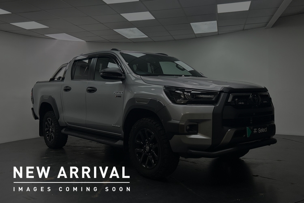 Toyota HILUX 2.8 D-4d Invincible X 4Wd Euro 6 Ss Silver