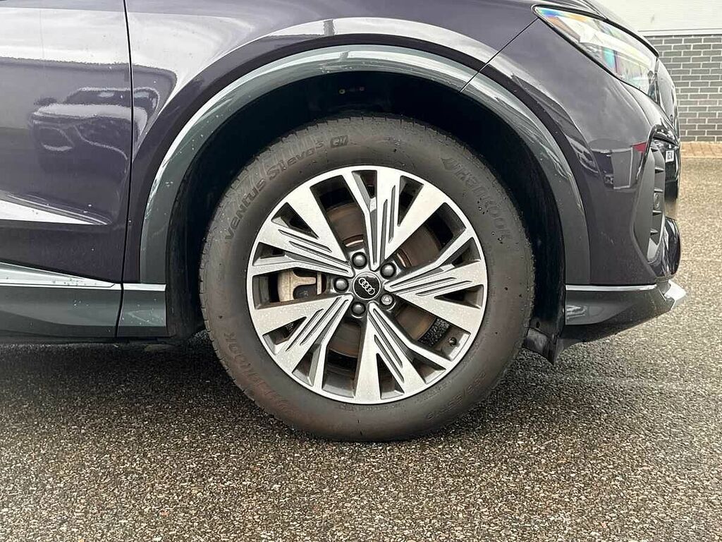 Audi Q4 E Tron Sport 45 Quattro 210,00 Kw SV74ZNZ #5