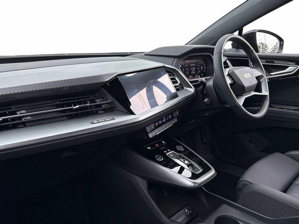 Audi Q4 E Tron Sport 45 Quattro 210,00 Kw SV74ZNZ #2