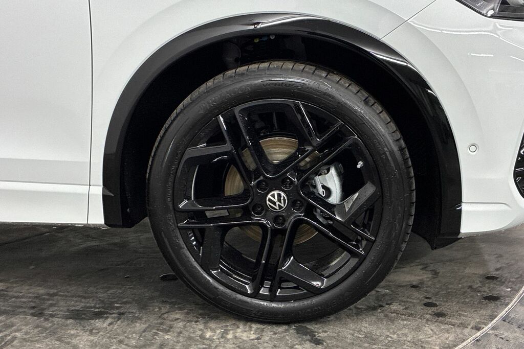 Volkswagen Tiguan 1.5 Etsi 150 Black Edition Dsg White #5