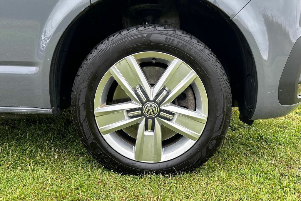 Volkswagen Transporter 2.0 Tdi 150 Highline Kombi Van Dsg Grey #5