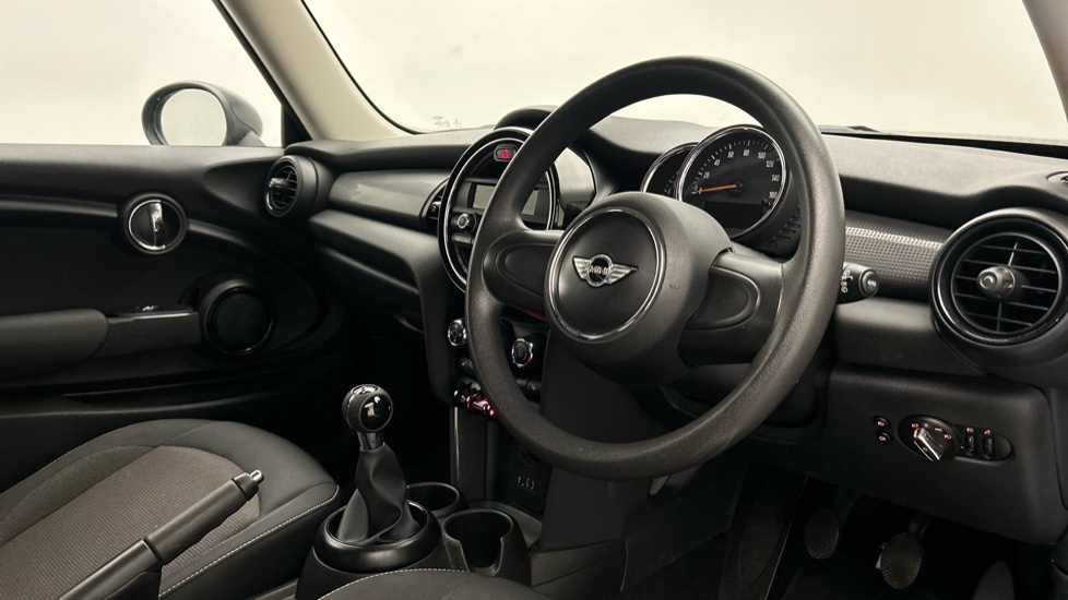 Mini Hatch Cooper 3-Door SW66ZDV Silver #6