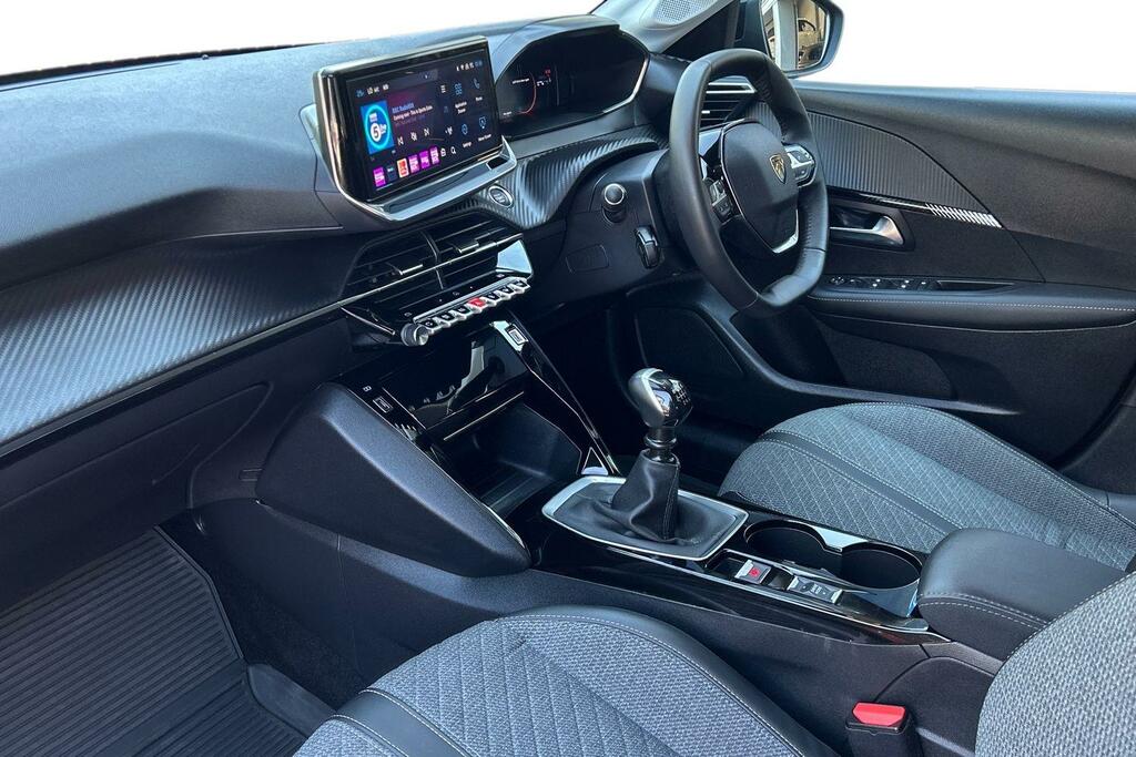 Peugeot 208 1.2 Puretech 100 Allure Red #2
