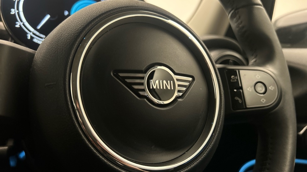 Mini Hatch 1.4 One  #30