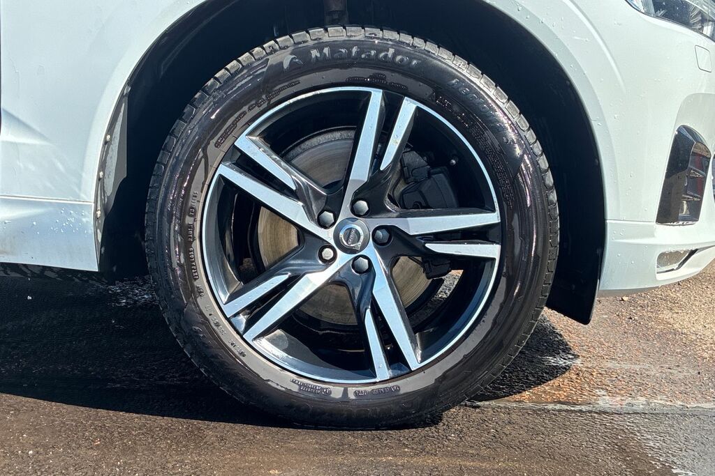 Volvo XC60 B4 Awd R-design White #5
