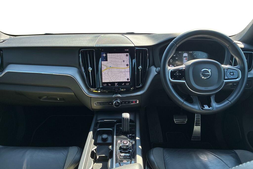 Volvo XC60 B4 Awd R-design White #6