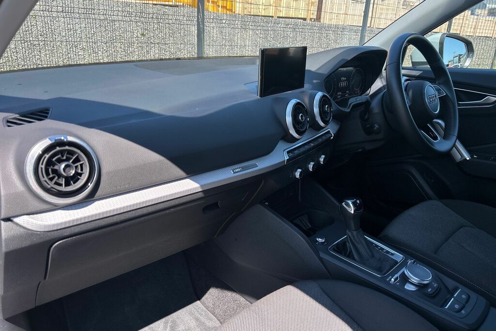 Audi Q2 Sport 35 Tfsi 150 Ps S Tronic Grey #2