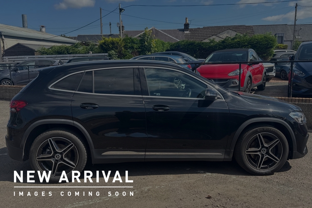 Mercedes-Benz GLA Class 1.3 Gla200 Amg Line Executive 7G-dct Euro 6 Ss Black #4