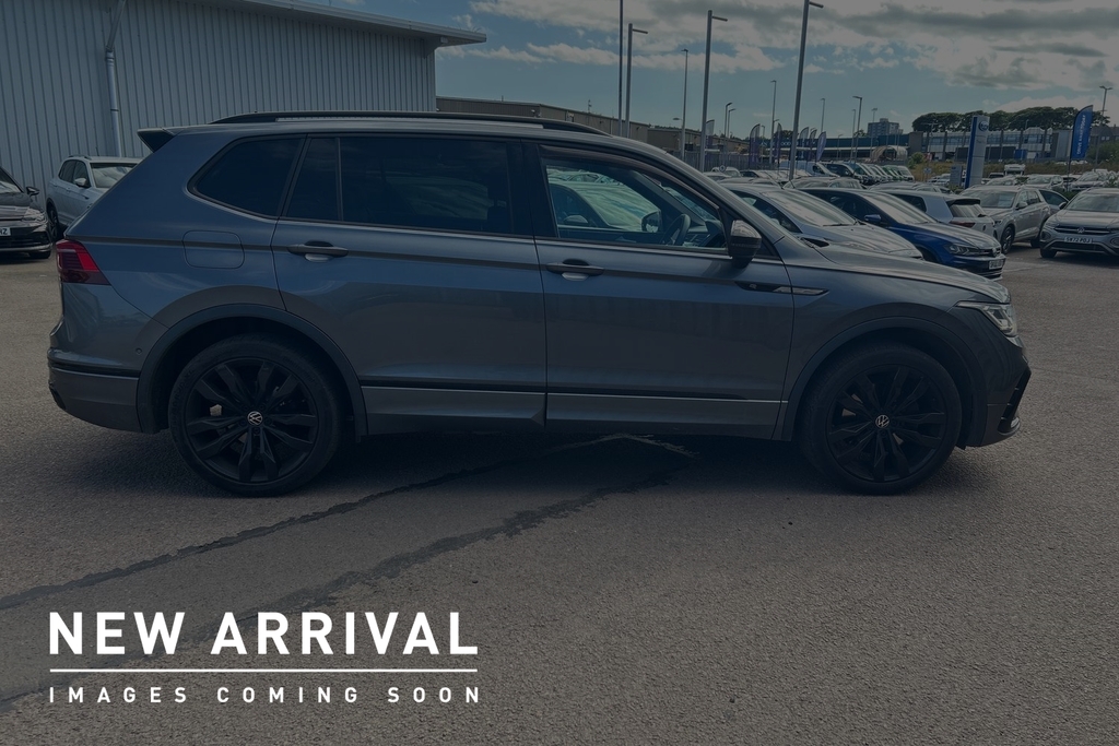 Volkswagen Tiguan Allspace 2.0 Tsi 4Motion R-line Dsg Black #4