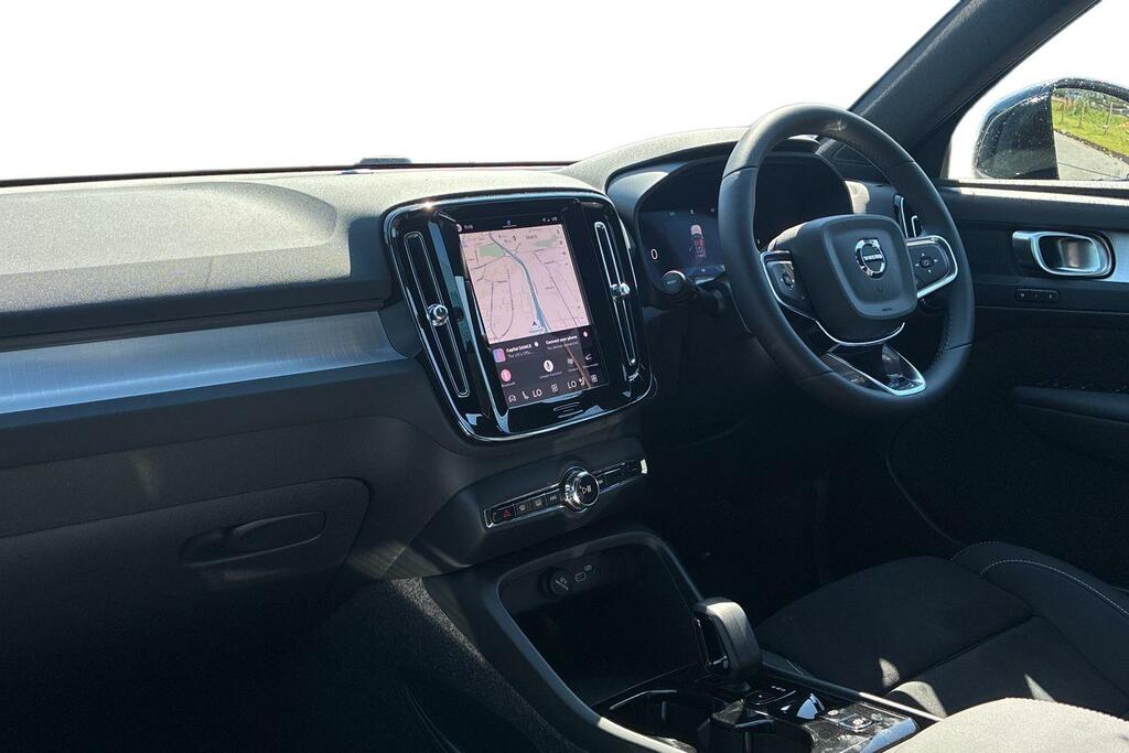 Volvo XC40 Plus, B3 Mild Hybrid, Dark ST26APK Silver #2