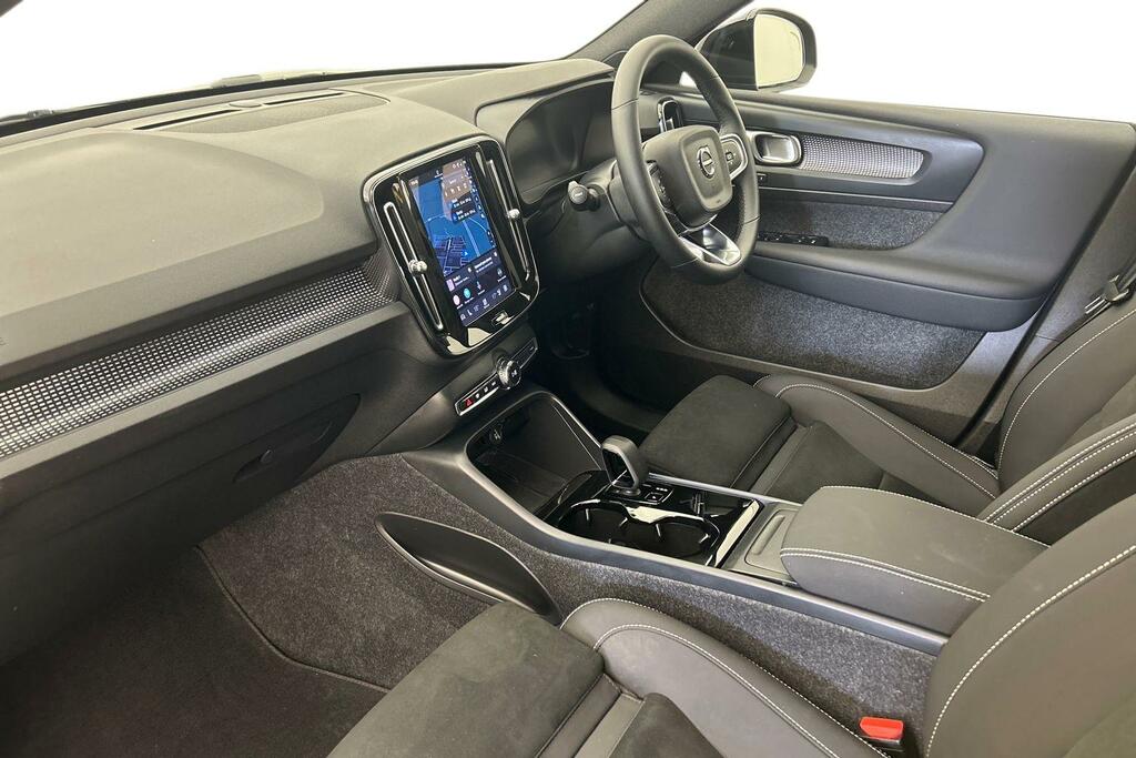 Volvo EX40 Black Edition Plus, Single Motor Extended Range, E Blue #2