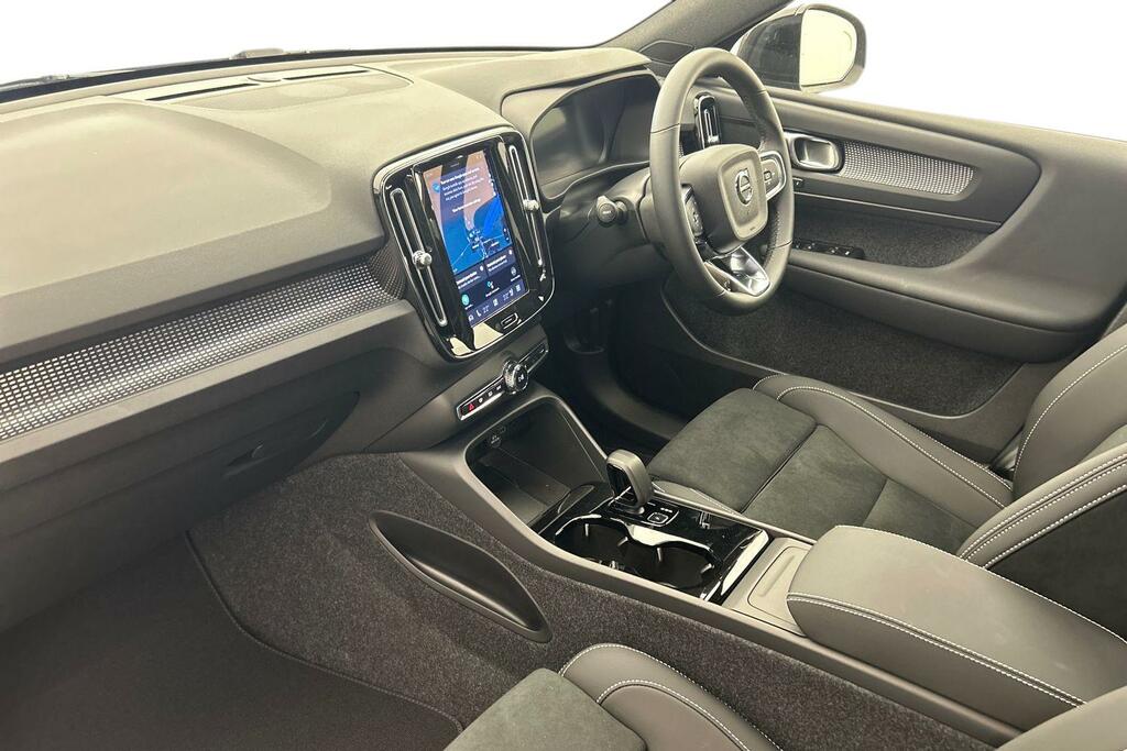 Volvo EX40 Black Edition Plus, Single Motor Extended Range, E SK75WXW Blue #2