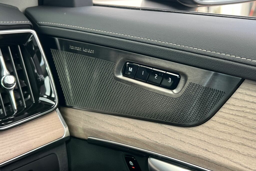 Volvo XC90 Ultra, T8 Awd Plug-in Hybrid, Bri Red #22