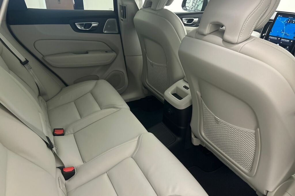 Volvo XC60 Ultra, T8 Awd Plug-in Hybrid, Dar Black #30