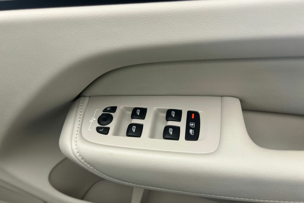 Volvo XC60 Ultra, T8 Awd Plug-in Hybrid, Dar Black #26