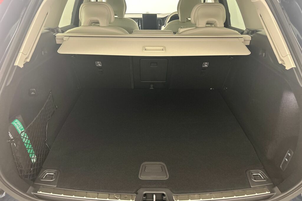 Volvo XC60 Ultra, T8 Awd Plug-in Hybrid, Dar Black #8