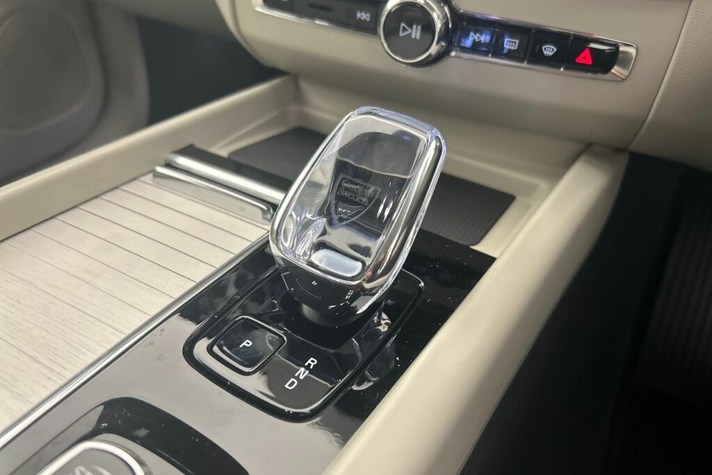 Volvo XC60 Ultra, T8 Awd Plug-in Hybrid, Dar Black #13