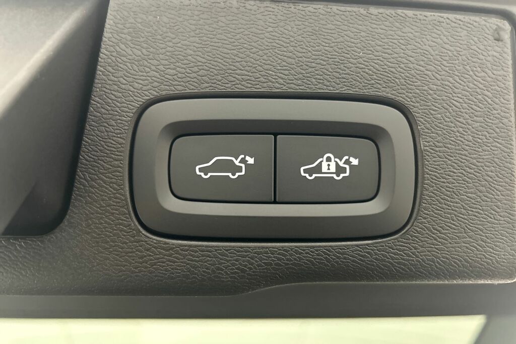 Volvo XC60 Ultra, T8 Awd Plug-in Hybrid, Dar Black #22