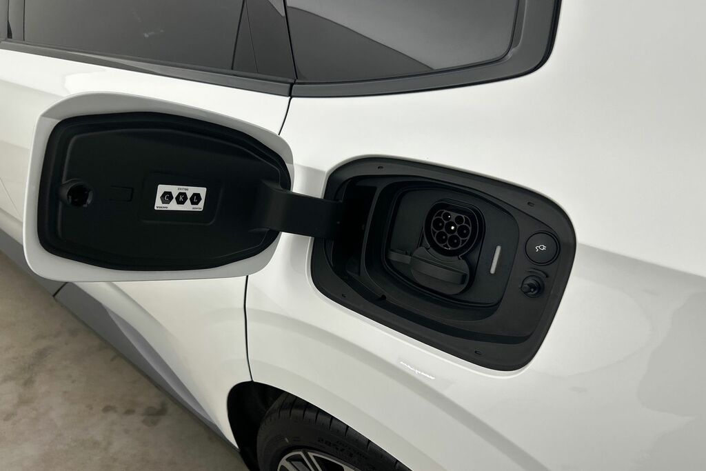 Volvo ES90 Single Motor Extended Range 329Bhp Ultra - Fron White #25