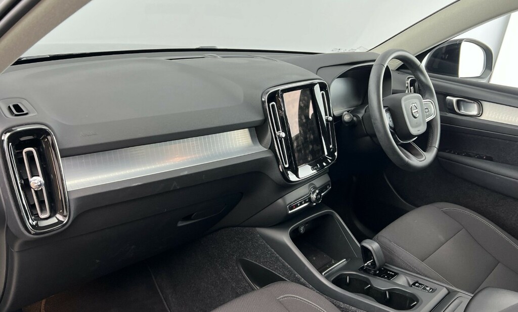 Volvo XC40 Momentum, T3 Black #6