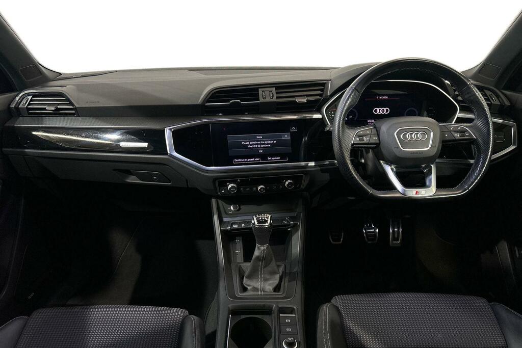 Audi Q3 35 Tfsi Black Edition Black #6