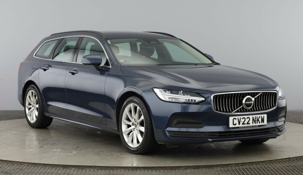 Volvo V90 Momentum, B4 Mild Hybrid Blue
