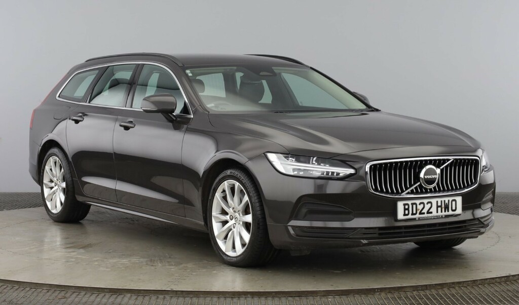 Volvo V90 Momentum, B4 Mild Hybrid Grey