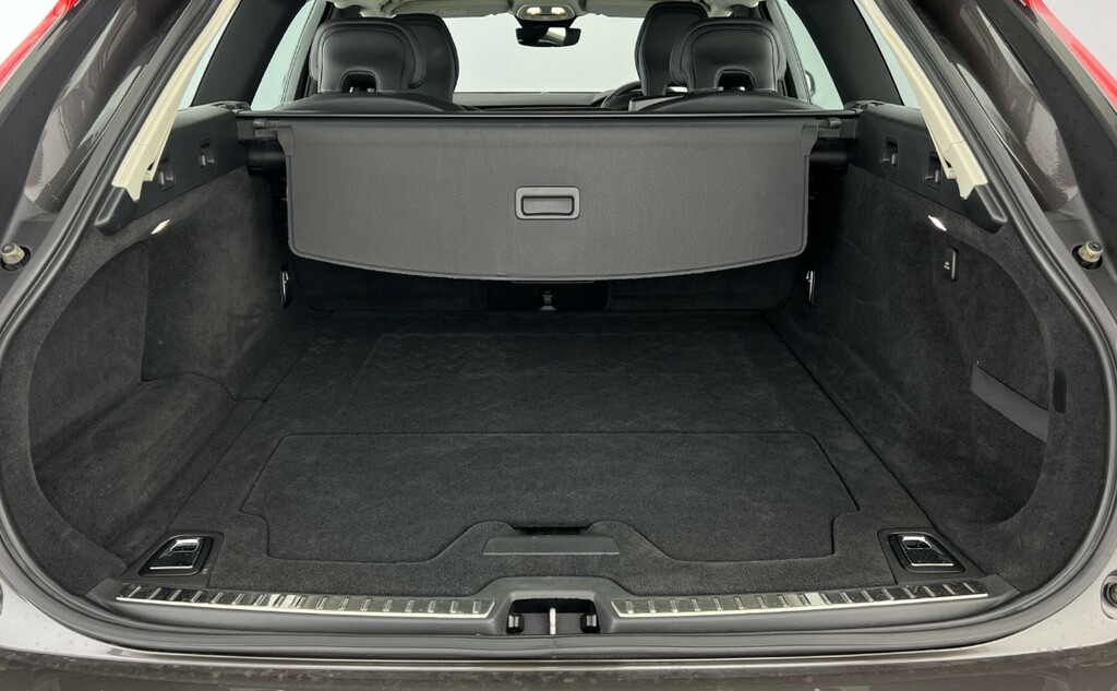 Volvo V90 Momentum, B4 Mild Hybrid Grey #5