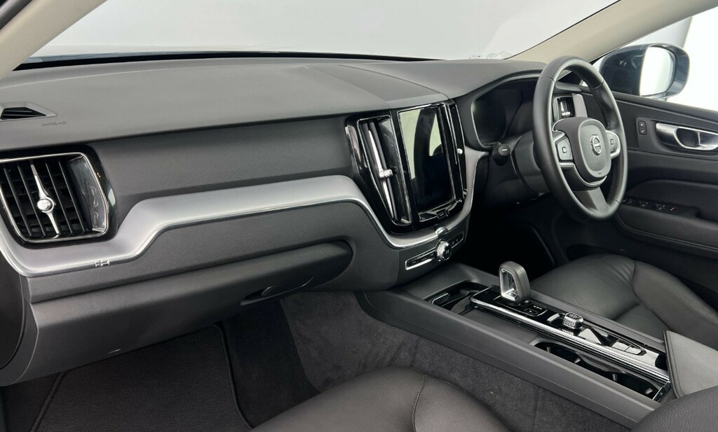 Volvo XC60 Momentum, B5 Mild Hybrid Blue #6
