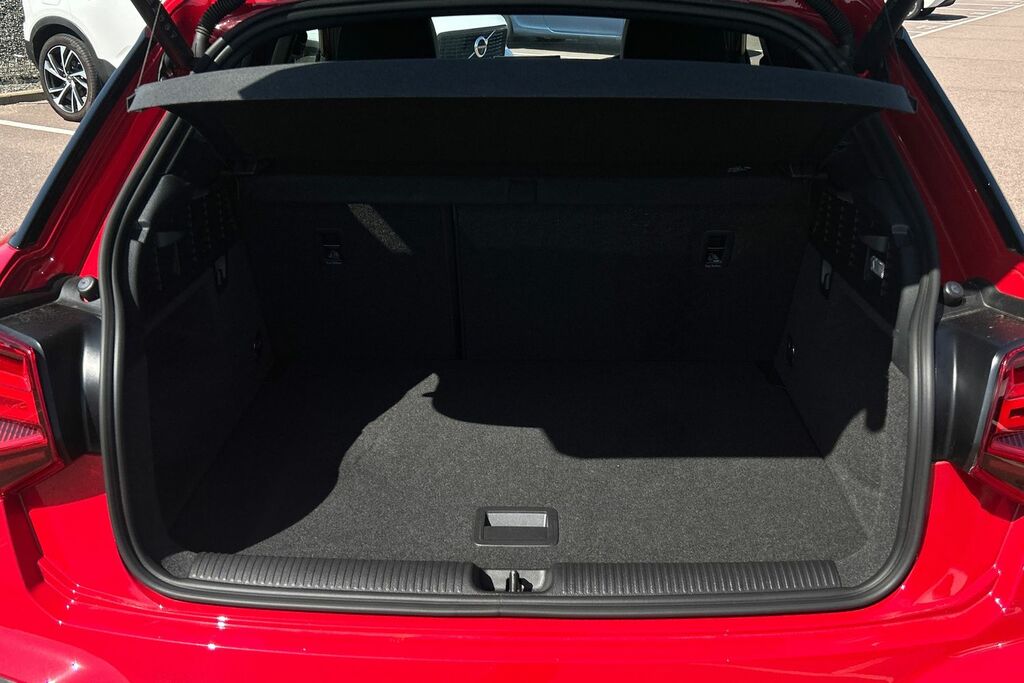 Audi Q2 #11