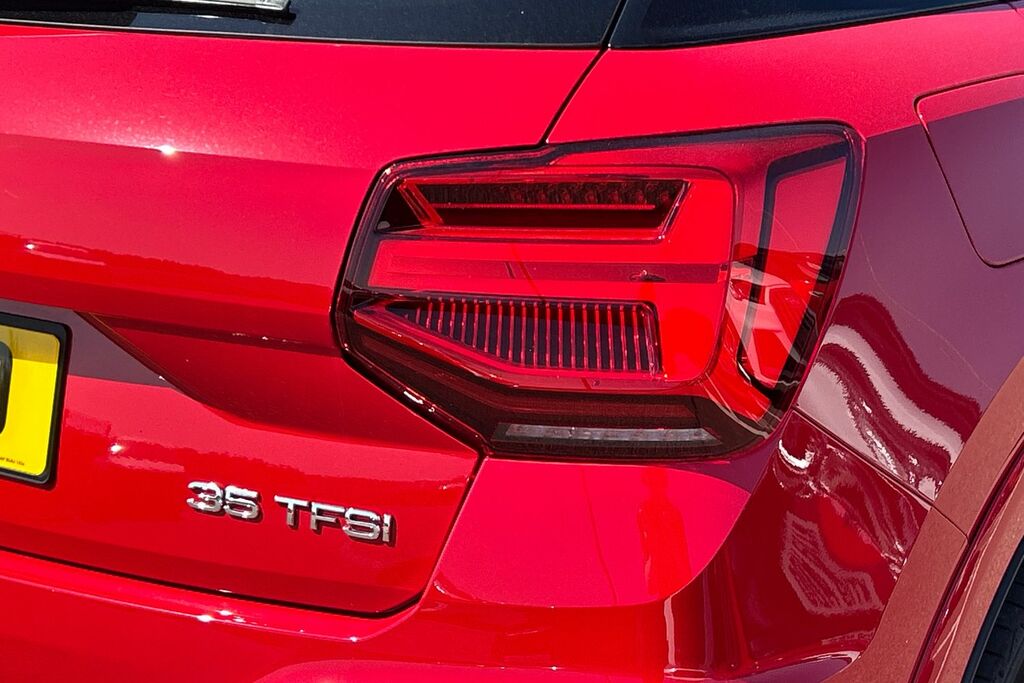 Audi Q2 #19
