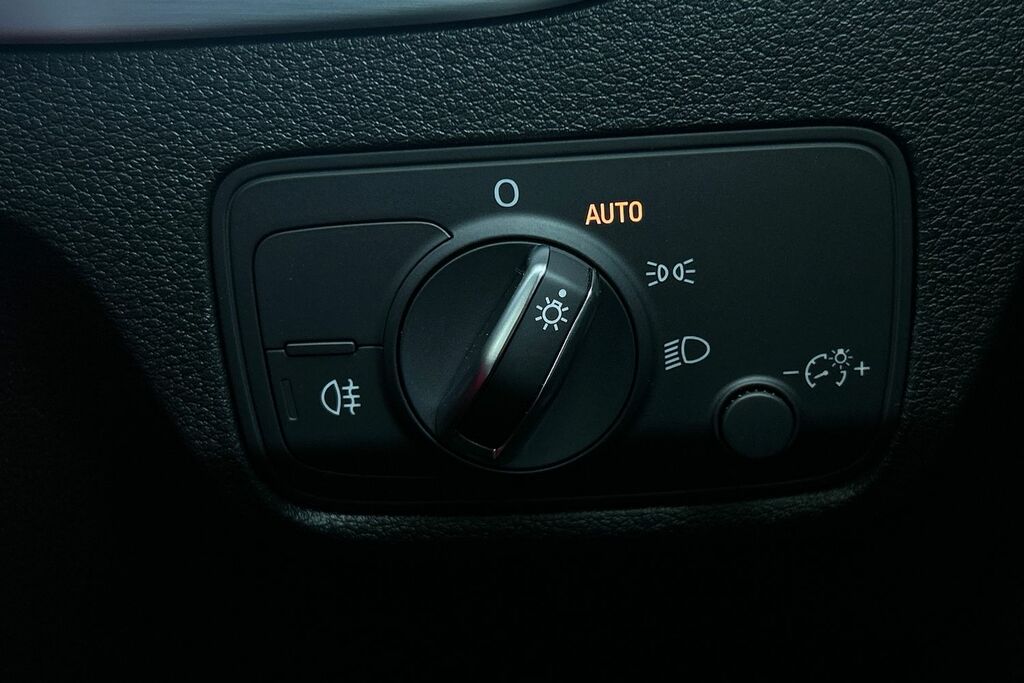 Audi Q2 #26