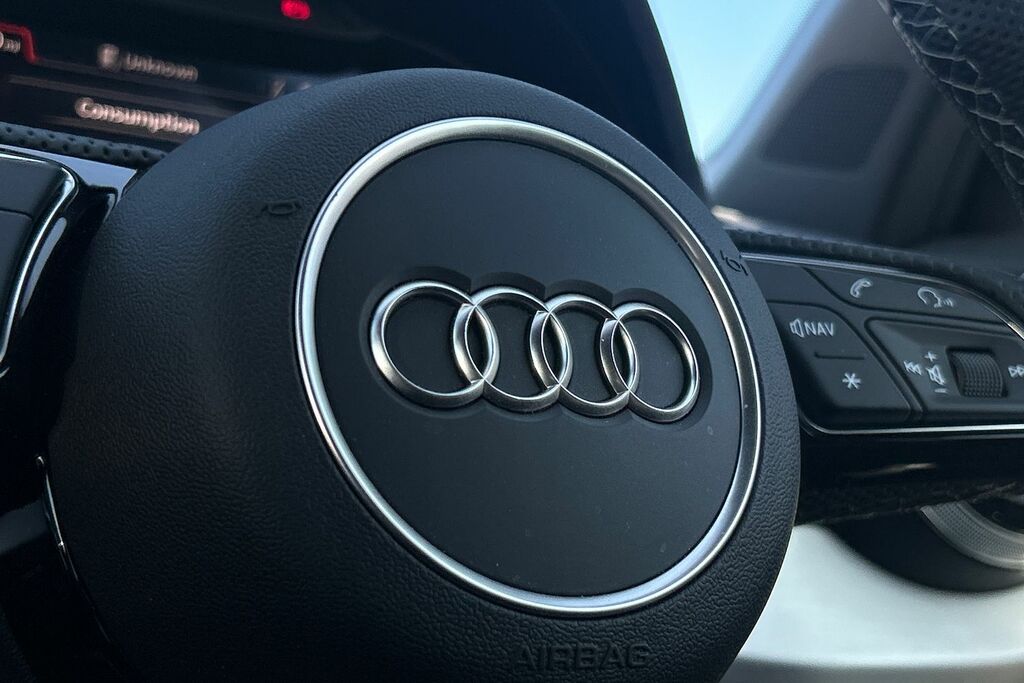 Audi Q2 #23