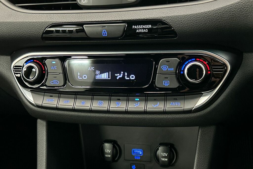 Hyundai I30 1.0 T-gdi Mhev Premium Tourer Hybrid Ma White #17