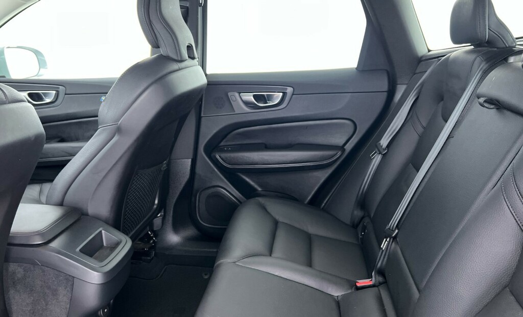 Volvo XC60 B5 Ultimate, Awd Mild Hybrid, Darksunroof Blue #7