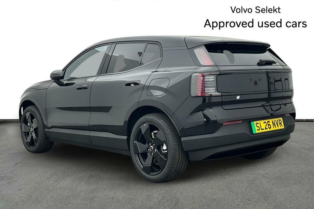 Volvo EX30 Black Edition Plus, Single Motor Extended Range, E Black #3