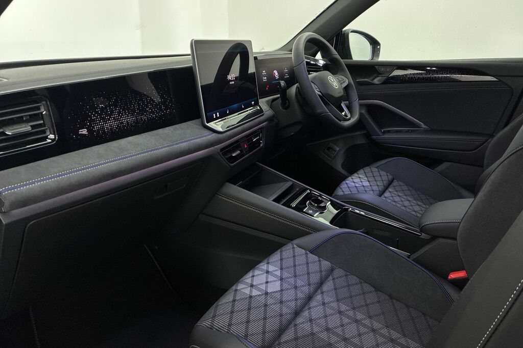 Volkswagen Tiguan R-line 1.5 Etsi 150 Ps 7-Speed Dsg Blue #2