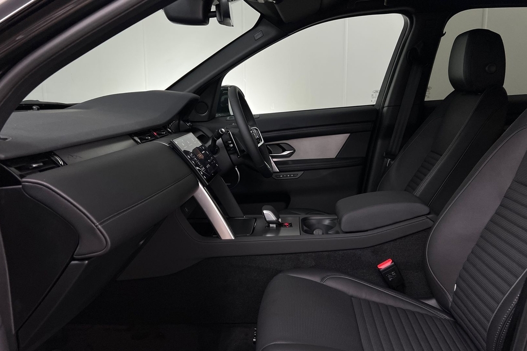 Land Rover Discovery Sport D200 Landmark SO26FBA Grey #3