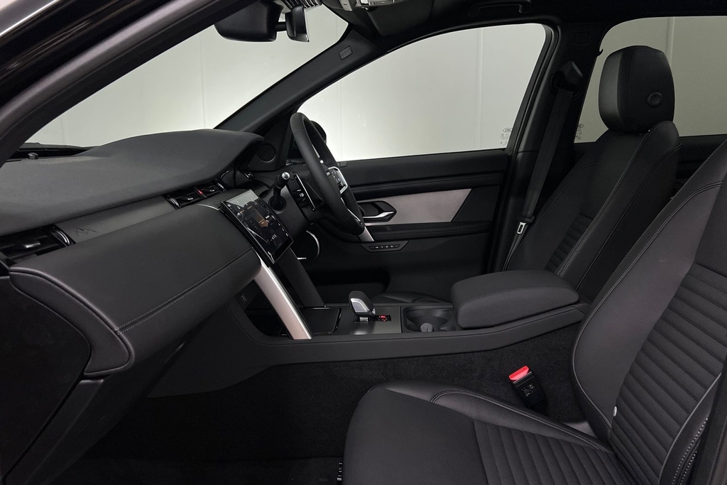 Land Rover Discovery Sport D200 Landmark SO26GBX Black #3